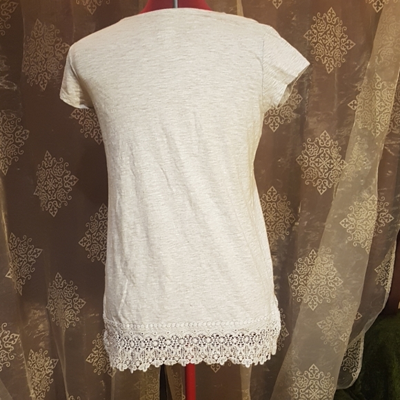 T-shirt - Picture 2 of 3